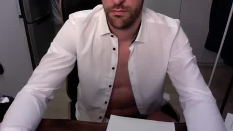 Snapshot of sascha934312 chatting on 12-15-24, 09:31 Sascha online show from 12-15-24, 09:31