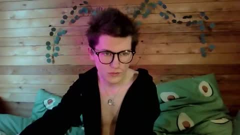 Snapshot of sasha_bb21 chatting on 02-05-26, 10:20 sasha_bb21 online show from 02-05-26, 10:20