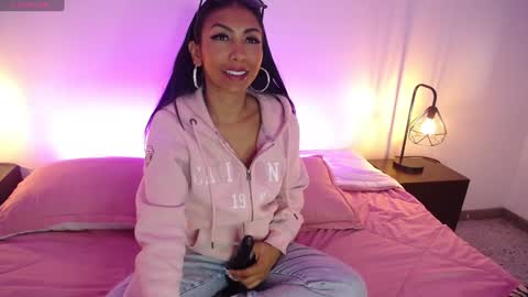 Snapshot of sasha_brattz chatting on 12-03-24, 07:43 Sasha Brattz online show from 12-03-24, 07:43