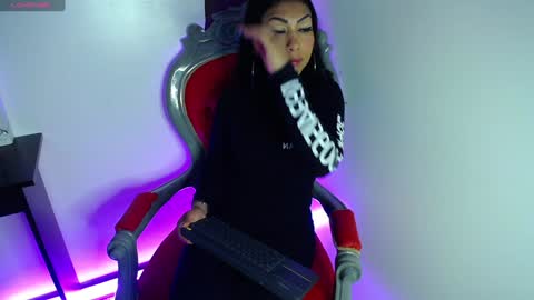 Snapshot of sasha_brattz chatting on 12-14-24, 09:56 Sasha Brattz online show from 12-14-24, 09:56