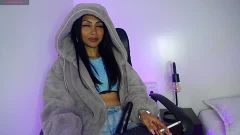Snapshot of sasha_brattz chatting on 12-31-24, 12:04 Sasha Brattz online show from 12-31-24, 12:04