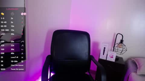 Snapshot of sasha_brattz chatting on 09-17-25, 02:13 Sasha Brattz online show from 09-17-25, 02:13