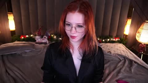 Snapshot of sasha_exclusive chatting on 12-19-24, 12:01 Sasha Exclusive online show from 12-19-24, 12:01