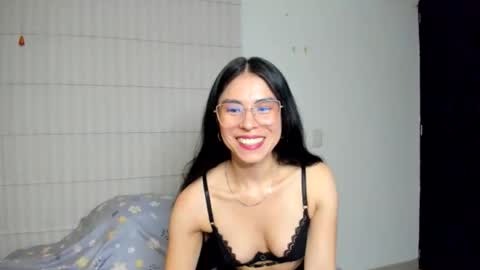 Snapshot of sasha_jonne chatting on 09-15-25, 04:23 sasha_jonne online show from 09-15-25, 04:23
