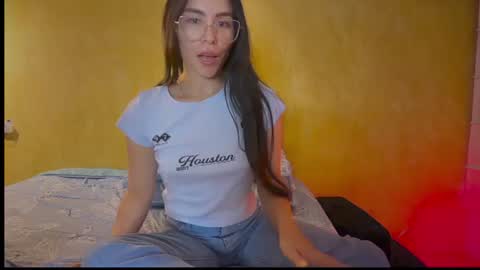 Snapshot of sasha_jonne chatting on 06-25-26, 05:12 sasha_jonne online show from 06-25-26, 05:12