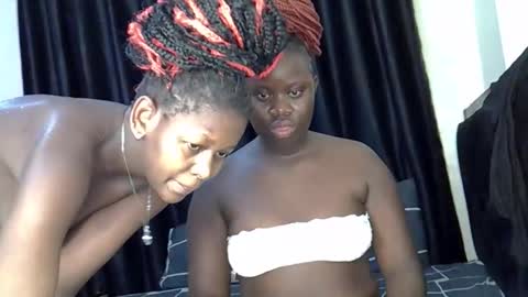 Snapshot of sasha_mollie chatting on 09-10-25, 11:16 Sasha online show from 09-10-25, 11:16