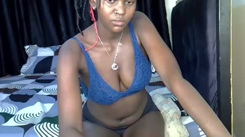 Snapshot of sasha_mollie chatting on 09-12-25, 01:28 Sasha online show from 09-12-25, 01:28