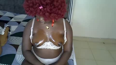 Snapshot of sasha_mollie chatting on 09-19-25, 06:30 Sasha online show from 09-19-25, 06:30