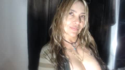 Snapshot of sasha_multiorgasmic chatting on 01-11-25, 01:32 sasha online show from 01-11-25, 01:32