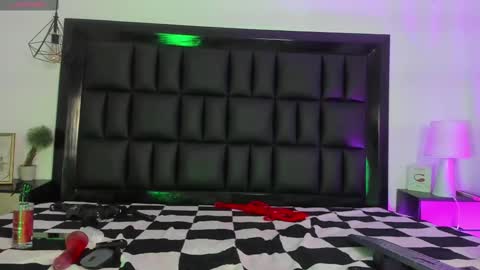 Snapshot of sasha_yaklove666 chatting on 02-06-25, 09:53 Sasha online show from 02-06-25, 09:53