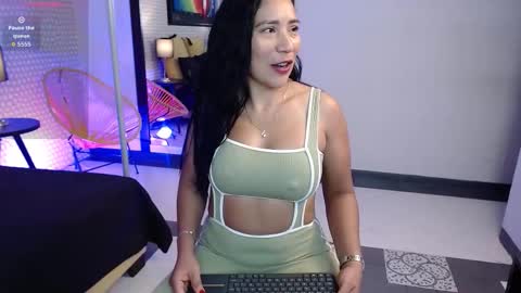 Sasha  online show from 10-28-25, 11:47