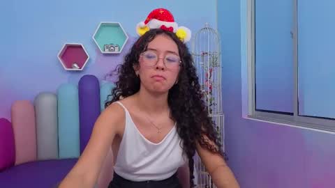 Snapshot of sashamonroee_ chatting on 12-16-25, 12:04 SashaMonroee online show from 12-16-25, 12:04