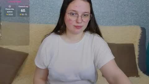 Snapshot of sashavibe chatting on 05-27-26, 08:17 Sasha online show from 05-27-26, 08:17