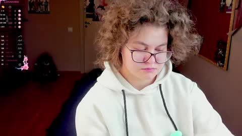 .Alexandra online show from 01-28-25, 04:19