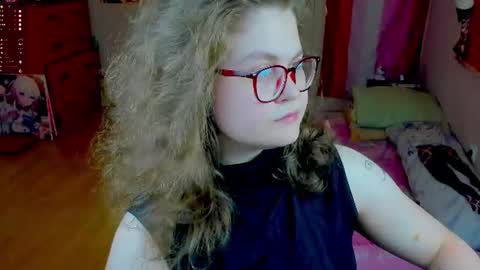 Snapshot of sashy_way chatting on 07-03-26, 05:08 .Alexandra online show from 07-03-26, 05:08