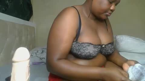 sassie_bee online show from 12-08-24, 10:47