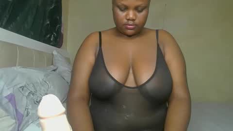 sassie_bee online show from 12-12-24, 03:21