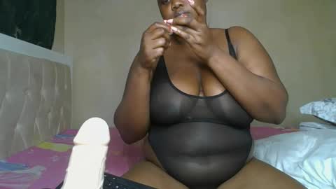 sassie_bee online show from 01-22-25, 12:16