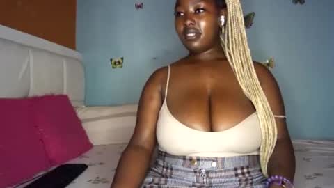 Snapshot of sassy100936 chatting on 06-19-26, 05:23 Spicyd online show from 06-19-26, 05:23