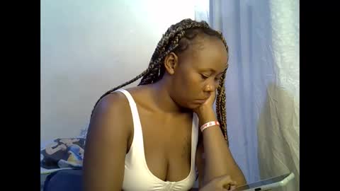 sassy_bella online show from 12-18-25, 06:19