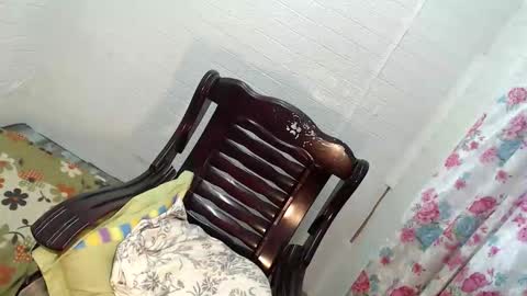 Snapshot of sassy_keylla chatting on 04-24-26, 01:19 KEYLLA online show from 04-24-26, 01:19