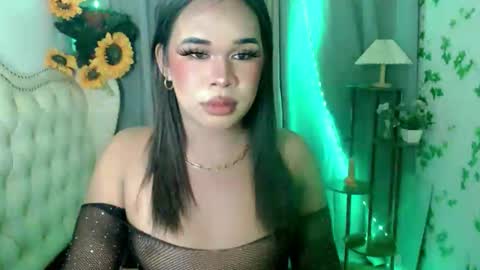 sassy_tinaxx online show from 11-24-25, 06:51