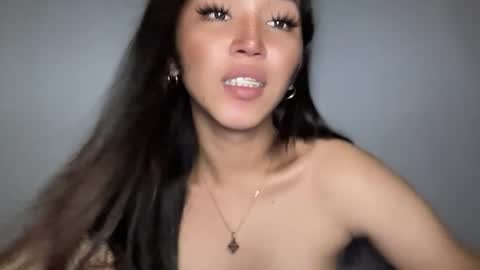 Snapshot of sassy_yourgirlxxxx chatting on 02-22-26, 12:34 Sassygirl online show from 02-22-26, 12:34