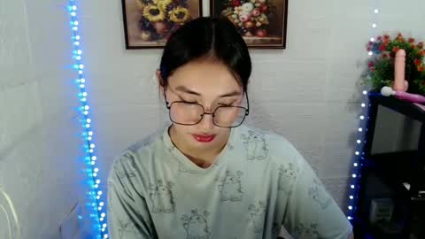 Snapshot of sassychixx699 chatting on 02-05-25, 04:37 Arci online show from 02-05-25, 04:37