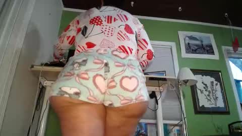 Snapshot of sassylatin45 chatting on 03-09-26, 12:14 sassylatin45 online show from 03-09-26, 12:14