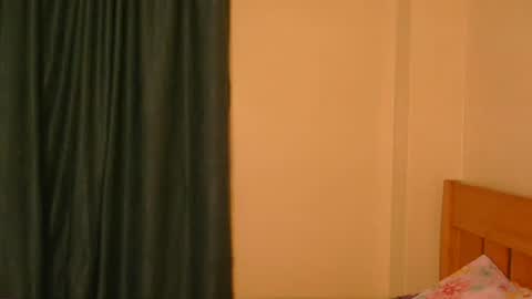 Snapshot of sassyleila chatting on 06-17-26, 12:13 sexxy one online show from 06-17-26, 12:13