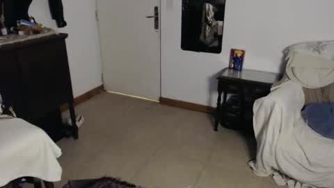 Lilah online show from 12-17-25, 01:11