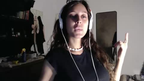 Lilah online show from 01-07-26, 02:36