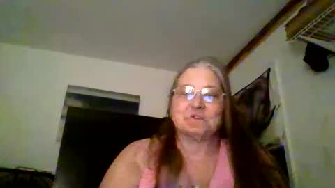 Sassymama82 online show from 04-28-26, 05:45