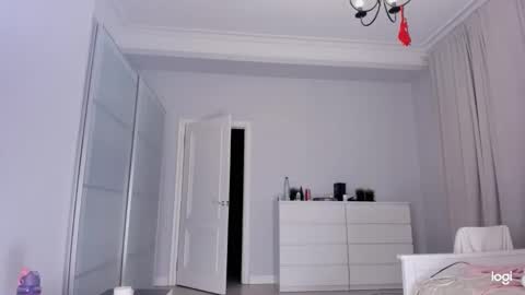 Ksenya online show from 01-17-26, 01:43