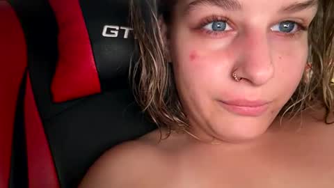 Snapshot of sassysquirtsmmm chatting on 04-23-26, 04:42 sassysquirtsmmm online show from 04-23-26, 04:42