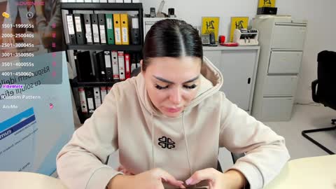 Snapshot of sassytiff chatting on 01-08-25, 12:15 sassytiff online show from 01-08-25, 12:15