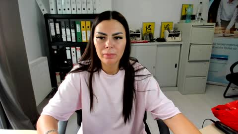 Snapshot of sassytiff chatting on 09-12-25, 10:15 sassytiff online show from 09-12-25, 10:15