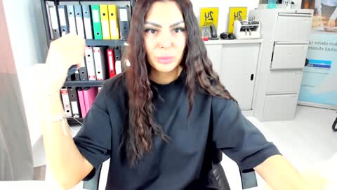 Snapshot of sassytiff chatting on 09-21-25, 01:02 sassytiff online show from 09-21-25, 01:02