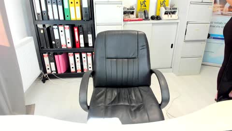 Snapshot of sassytiff chatting on 09-23-25, 10:29 sassytiff online show from 09-23-25, 10:29