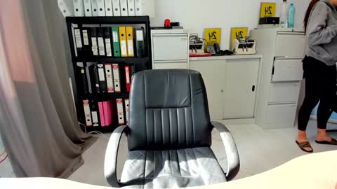 Snapshot of sassytiff chatting on 10-14-25, 10:27 sassytiff online show from 10-14-25, 10:27