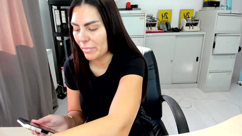 Snapshot of sassytiff chatting on 10-23-25, 11:20 sassytiff online show from 10-23-25, 11:20