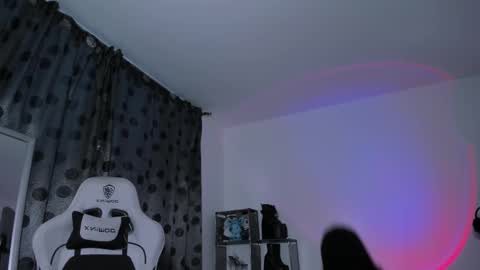 Snapshot of satanbabee_ chatting on 03-09-25, 11:14 im expecting 300 thumbs up on my altar online show from 03-09-25, 11:14