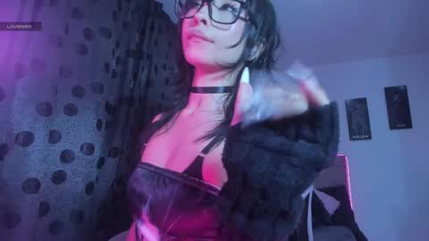 Snapshot of satanbabee_ chatting on 09-23-25, 11:30 im expecting 300 thumbs up on my altar online show from 09-23-25, 11:30