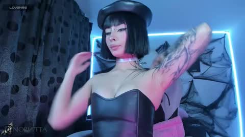 Snapshot of satanbabee_ chatting on 10-28-25, 11:18 im expecting 300 thumbs up on my altar online show from 10-28-25, 11:18