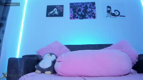 Snapshot of satanbabee_ chatting on 11-17-25, 02:39 im expecting 300 thumbs up on my altar online show from 11-17-25, 02:39