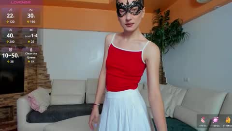 Snapshot of satelira chatting on 10-04-25, 10:02 Feliz online show from 10-04-25, 10:02