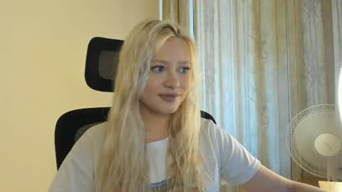 satinpresence online show from 06-12-26, 05:17
