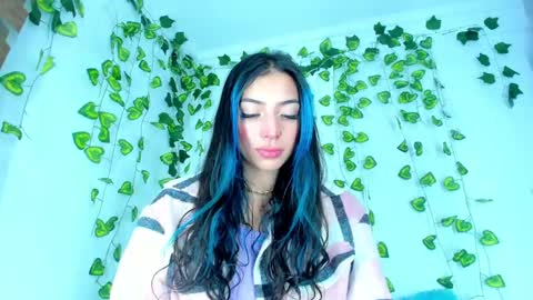Snapshot of saturno_stone chatting on 12-11-24, 05:00 Saturnooo online show from 12-11-24, 05:00