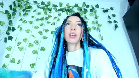 Snapshot of saturno_stone chatting on 12-28-24, 05:44 Saturnooo online show from 12-28-24, 05:44