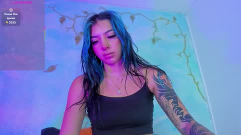 Snapshot of saturno_stone chatting on 10-14-25, 04:35 Saturnooo online show from 10-14-25, 04:35